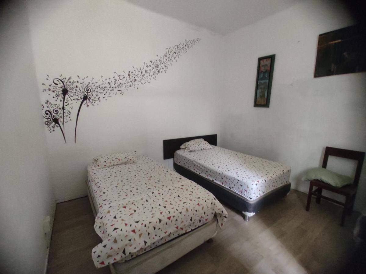 717 Pizarro Guesthouse Trujillo Esterno foto
